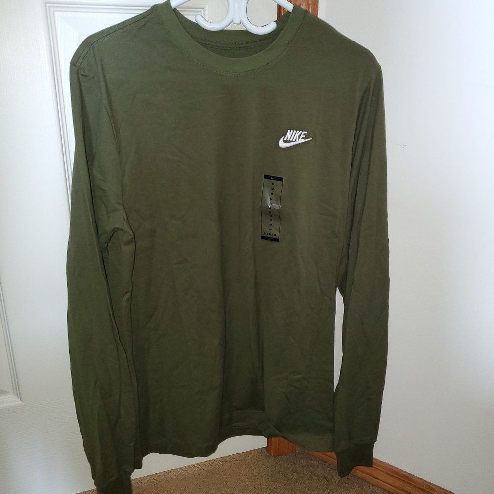 NIKE SPORTSWEAR MEN'S LONG-SLEEVE T-SHIRT ARMY GREEN